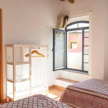Old Town Sanctuary Apartment
